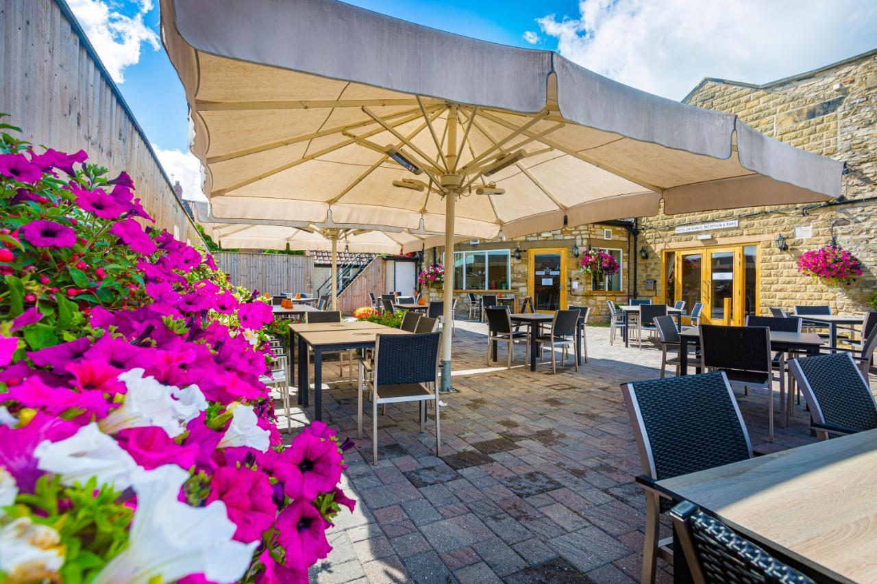 The Feathers Hotel, Helmsley, North Yorkshire Bagian luar foto