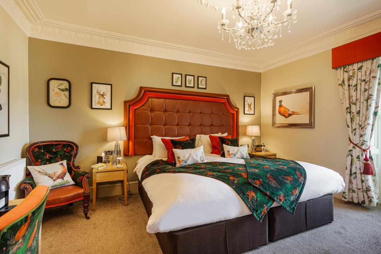 The Feathers Hotel, Helmsley, North Yorkshire Bagian luar foto