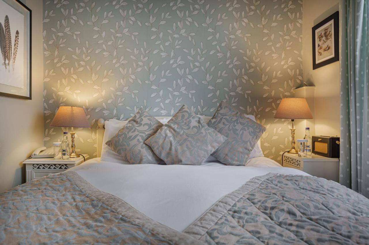 The Feathers Hotel, Helmsley, North Yorkshire Bagian luar foto