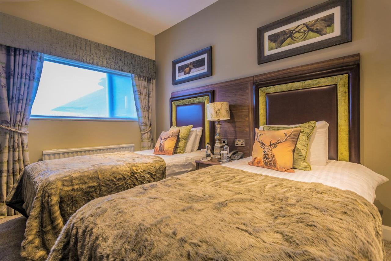 The Feathers Hotel, Helmsley, North Yorkshire Bagian luar foto