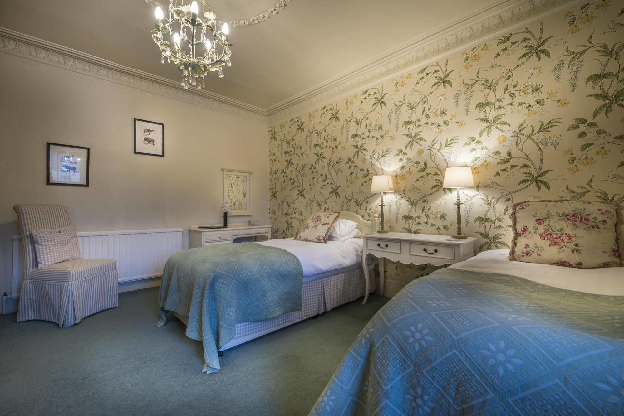 The Feathers Hotel, Helmsley, North Yorkshire Bagian luar foto