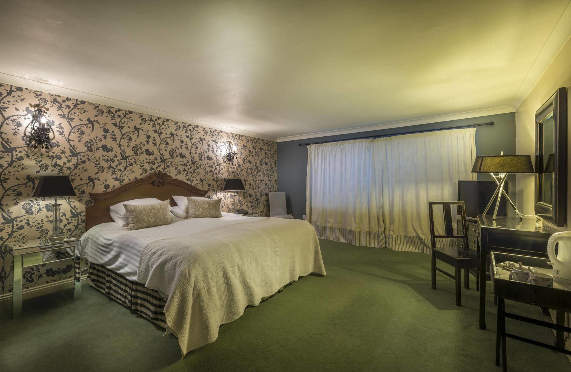 The Feathers Hotel, Helmsley, North Yorkshire Bagian luar foto