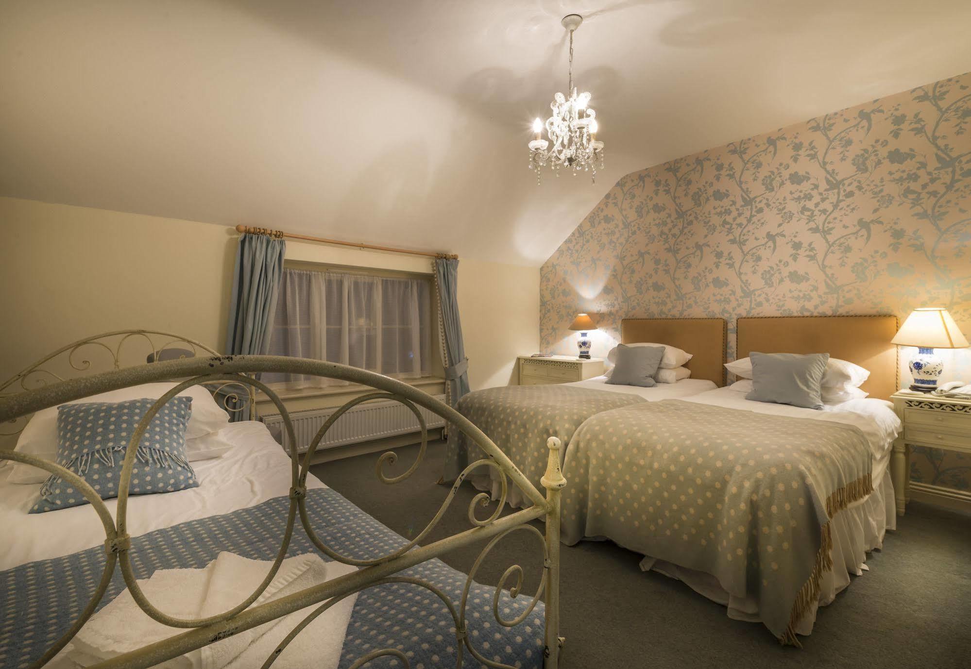 The Feathers Hotel, Helmsley, North Yorkshire Bagian luar foto